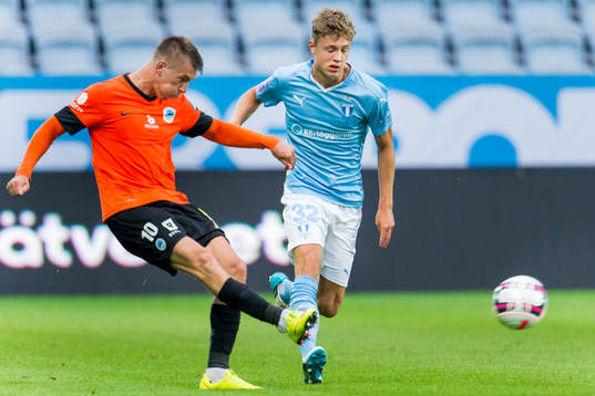 Slovan Liberec Zdenek Folprecht jagar Malmö FFs Mattias