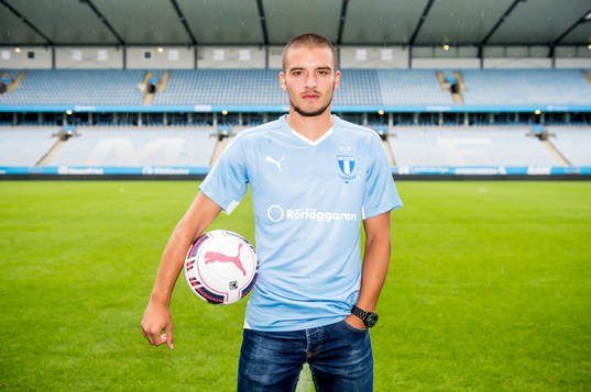 Malmö FF presenterar ett nyförvärv i form av Vladimir