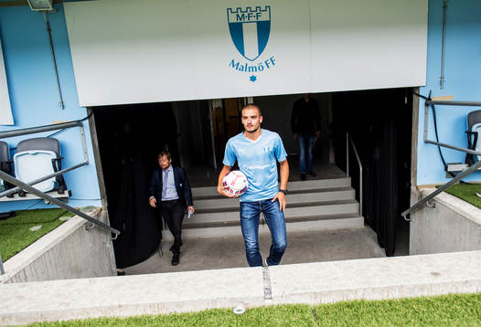 Malmö FF presenterar ett nyförvärv i form av Vladimir