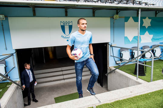 Malmö FF presenterar ett nyförvärv i form av Vladimir