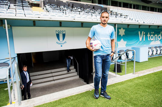 Malmö FF presenterar ett nyförvärv i form av Vladimir