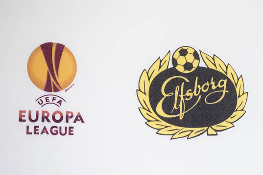 Inför en fotbollsmatch i Europa League mellan Elfsborg och