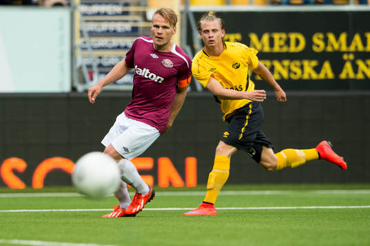 Elfsborgs Simon Hedlund och Lahtis Mikko Hauhia