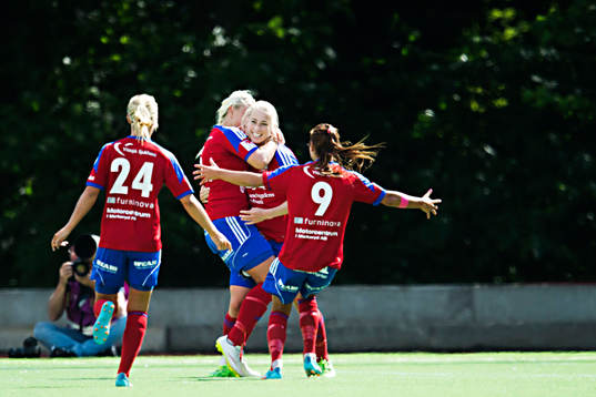 Vittsjös spelare jublar