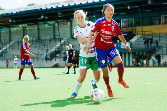 Hammarbys Katrin Schmidt och Vittsjös Michelle Pao