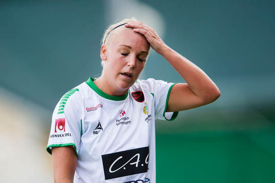 Hammarbys Anna Lindblom deppar när hon blir utvisad