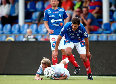 Gefles Johan Oremo och Åtvidabergs Mauricio Albornoz