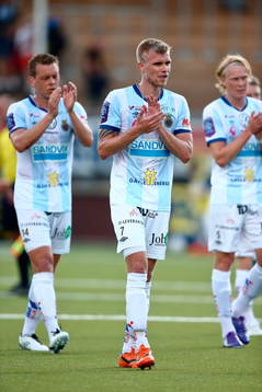 Gefles Robin Nilsson tackar Gefles supporters