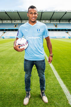 Malmö FF presenterar ett nyförvärv i form av Luis Felipe