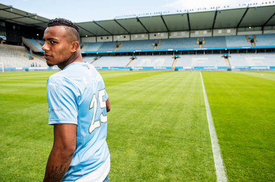 Malmö FF presenterar ett nyförvärv i form av Luis Felipe
