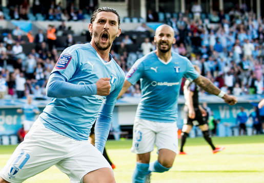 Malmö FFs Agon Mehmeti och Guillermo Molins jublar