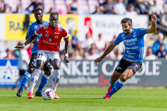 Kalmars Papa Alioune Diouf och Halmstads Mohammed Ali Khan