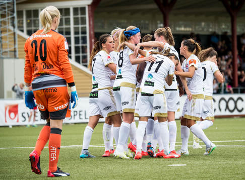 Jubel när FC Rosengårds Therese Sjögran kvitterar till