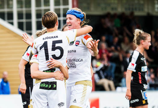 FC Rosengårds Kirsten van de Ven jublar när Therese