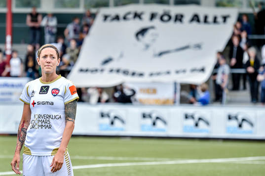 Rosengårds Therese Sjögran före fotbollsmatchen i