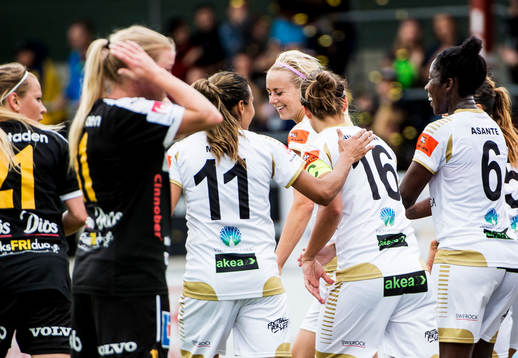FC Rosengårds Amanda Ilstedt  jublar med lagkamraterna