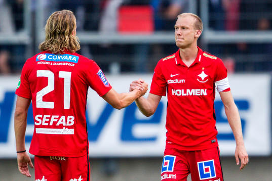 Norrköpings Andreas Hadenius och Andreas Johansson firar