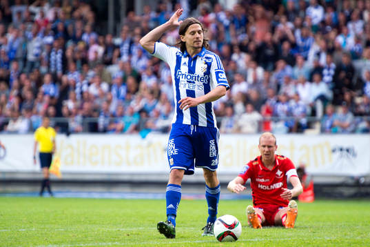 IFK Göteborgs Lasse Vibe reagerar