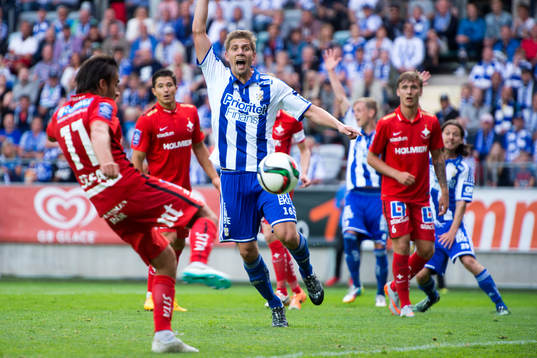 IFK Göteborgs Mikael Boman reagerar