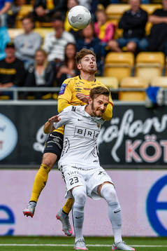 Häckens Simon Sandberg och Elfsborgs Arber Zeneli