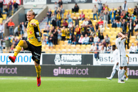 Elfsborgs Simon Hedlund jublar