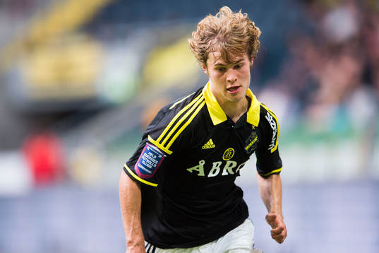 s Sam Lundholm