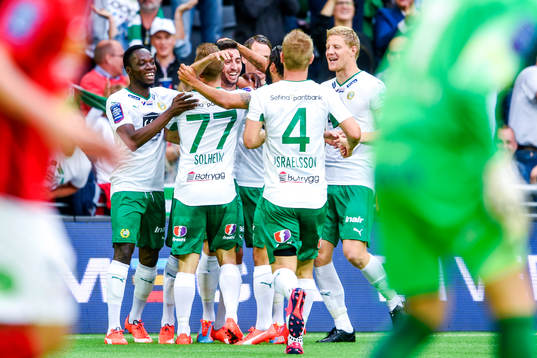 Hammarbys spelare jublar