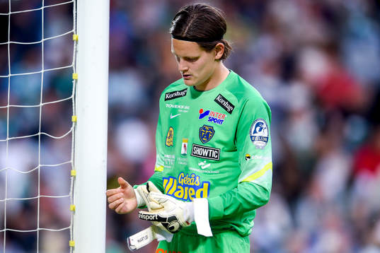 Falkenbergs målvakt Otto Martler deppar