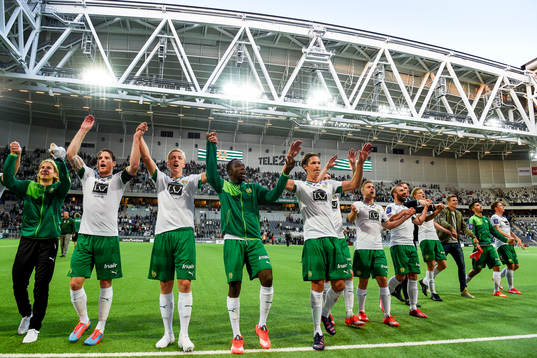 Hammarbys spelare firar
