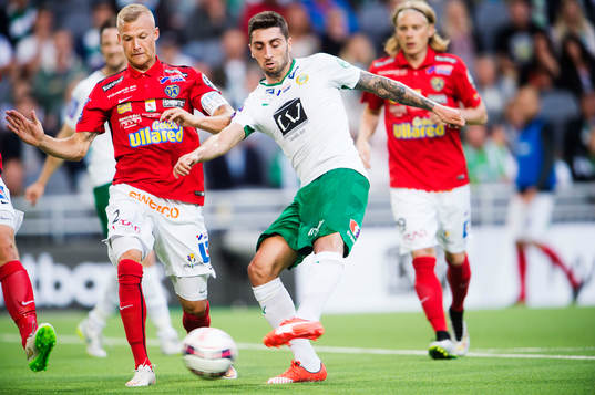 Hammarbys Nahir Besara gör 3-0 bredvid Falkenbergs Rasmus