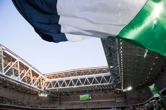 En flagga på Tele2 arena