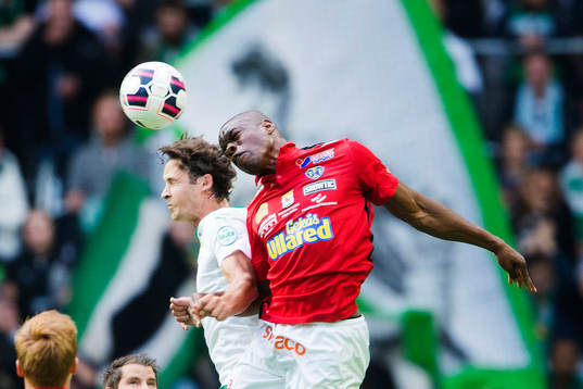 Hammarbys Philip Haglund och Falkenbergs Hakeem Araba