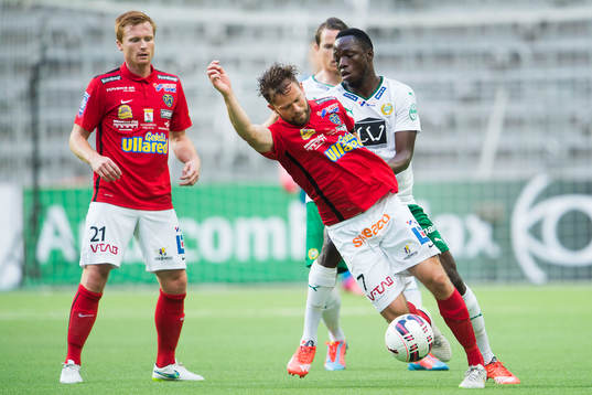 Falkenbergs David Svensson och Hammarbys Amadaiya Rennie