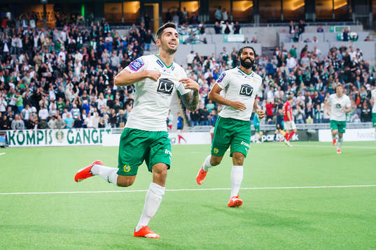 Hammarbys Nahir Besara gör 3-0 och jublar