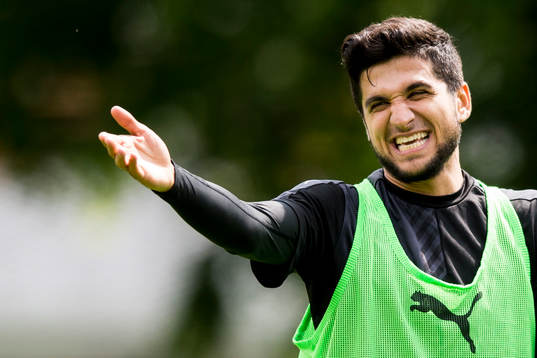 Malmö FFs Mahmut Özen skrattar
