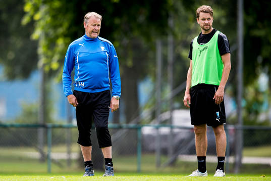 Malmö FFs tränare Åge Hareide och nyförvärvet Kári