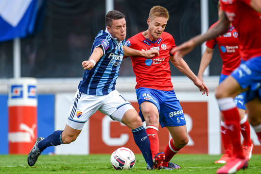 Djurgårdens Kerim Mrabti och Helsingborgs Johan Mårtensson