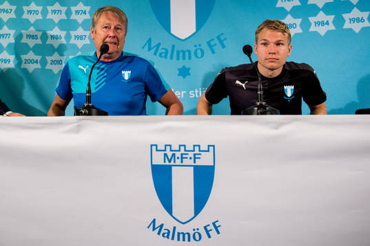 Tränare Åge Hareide och Oscar Lewicki