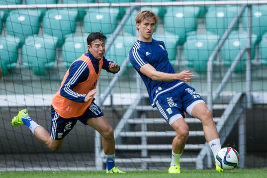 IFK Göteborgs Martin Smedberg-Dalence mot Thomas Rogne