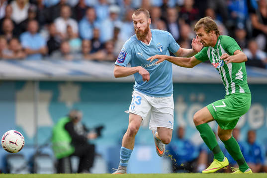 Malmö FFs Anton Tinnerholm och Zalgiris Yuri Kendysh