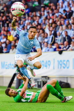 Malmö FFs Victor Yoshimar Yotun Flores och Zalgiris Jorge