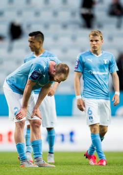 Malmö FFs Jo Inge Berget och i bakgrunden Victor Yoshimar