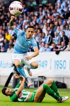 Malmö FFs Victor Yoshimar Yotun Flores och Zalgiris Jorge