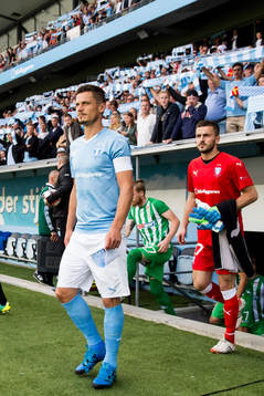 Malmö FFs Markus Rosenberg och målvakt Zlatan Azinovic