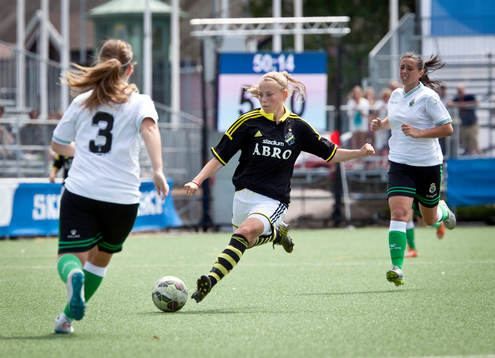 AIK - Santander på Heden i Göteborg. Mittbacken Elin