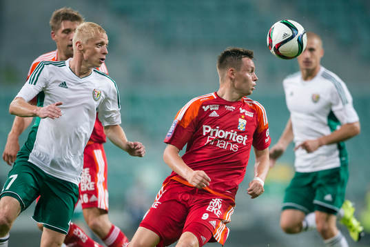 IFK Göteborgs Jakob Ankersen mot Slask Wroclaws Mariusz