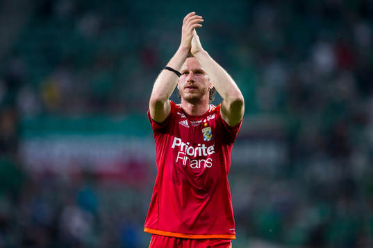 IFK Göteborgs Gustav Svensson tackar