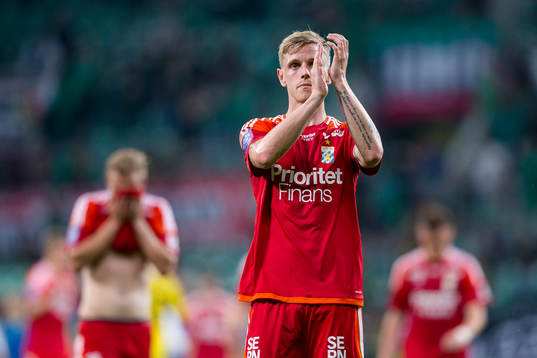 IFK Göteborgs Sören Rieks tackar