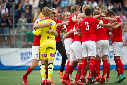Frank Arhin gör mål