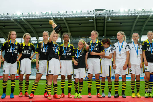AIK FF silvermedaljörer i G13-finalen i Gothia Cup mellan